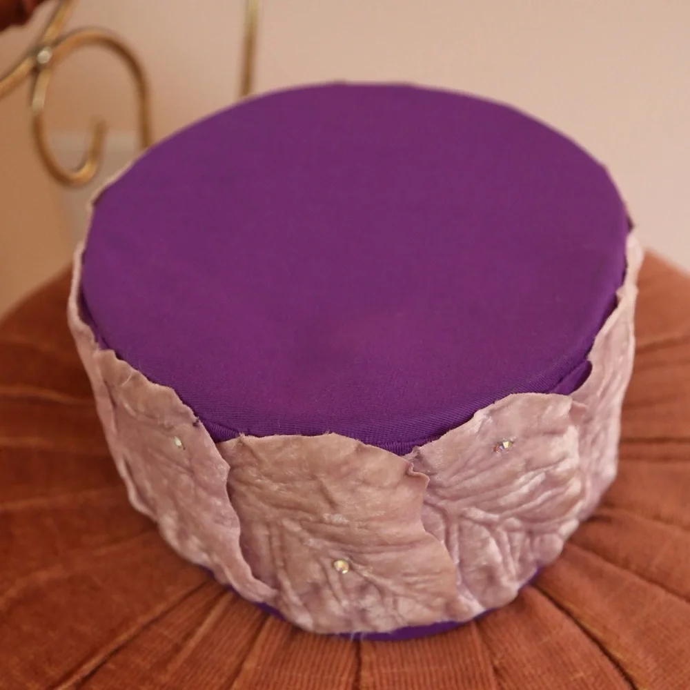 Vintage 60s Pillbox Hat Purple Lavender Velvet Rhinestone Leaves - Picture 3 of 7
